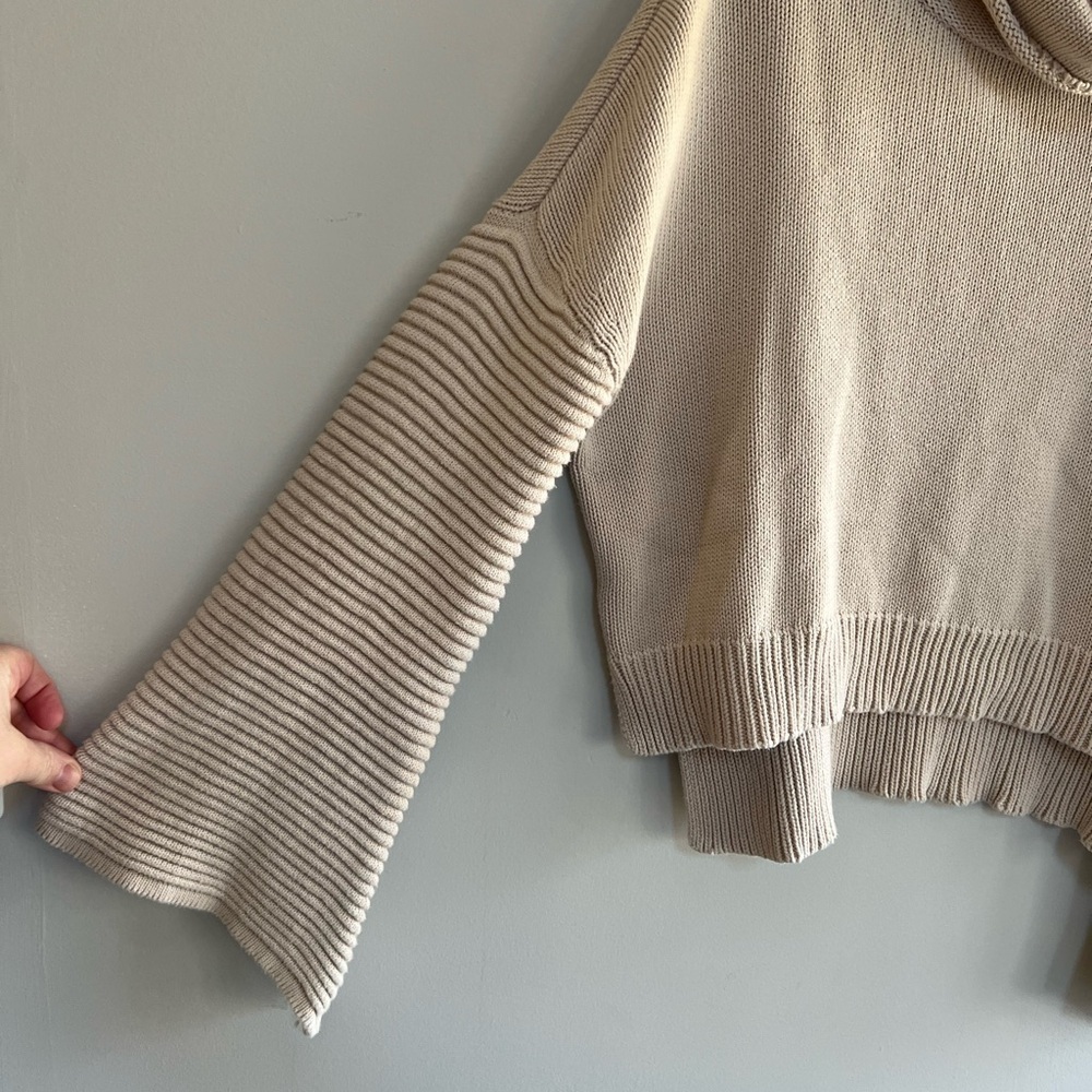 7115 by Szeki Cotton Cowl Neck Bell Sleeve Cropped Sweater in Cream, XS - Picture 3 of 9
